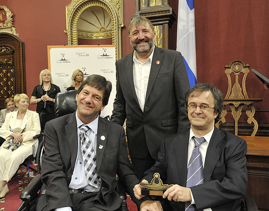 Prix national remis à André Leclerc (Kéroul) en compagnie de Martin Trépanier, président du CA et Stéphane Laporte
